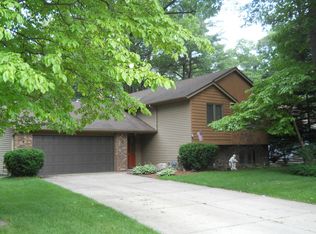 3830 Tioga Dr SW, Wyoming, MI 49519