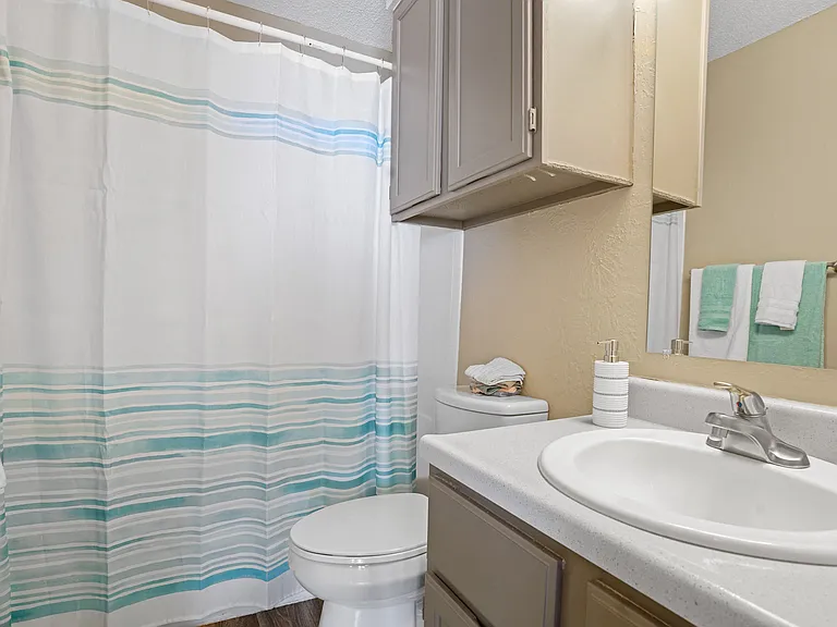 Diamond Crest Townhomes — Photo 13