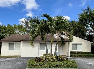 535 W 79th Pl, Hialeah, FL 33014