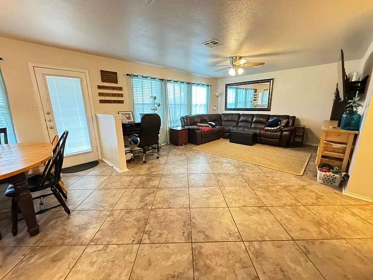 5203 Causeway Ct — Photo 4
