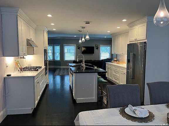 5th image of 1592 Parkview Ave