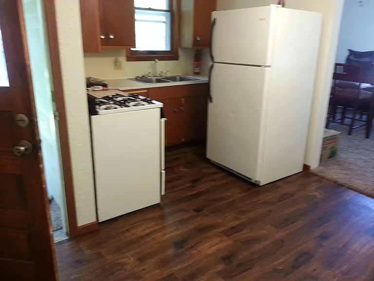 608 S Cedar Ave — Photo 1