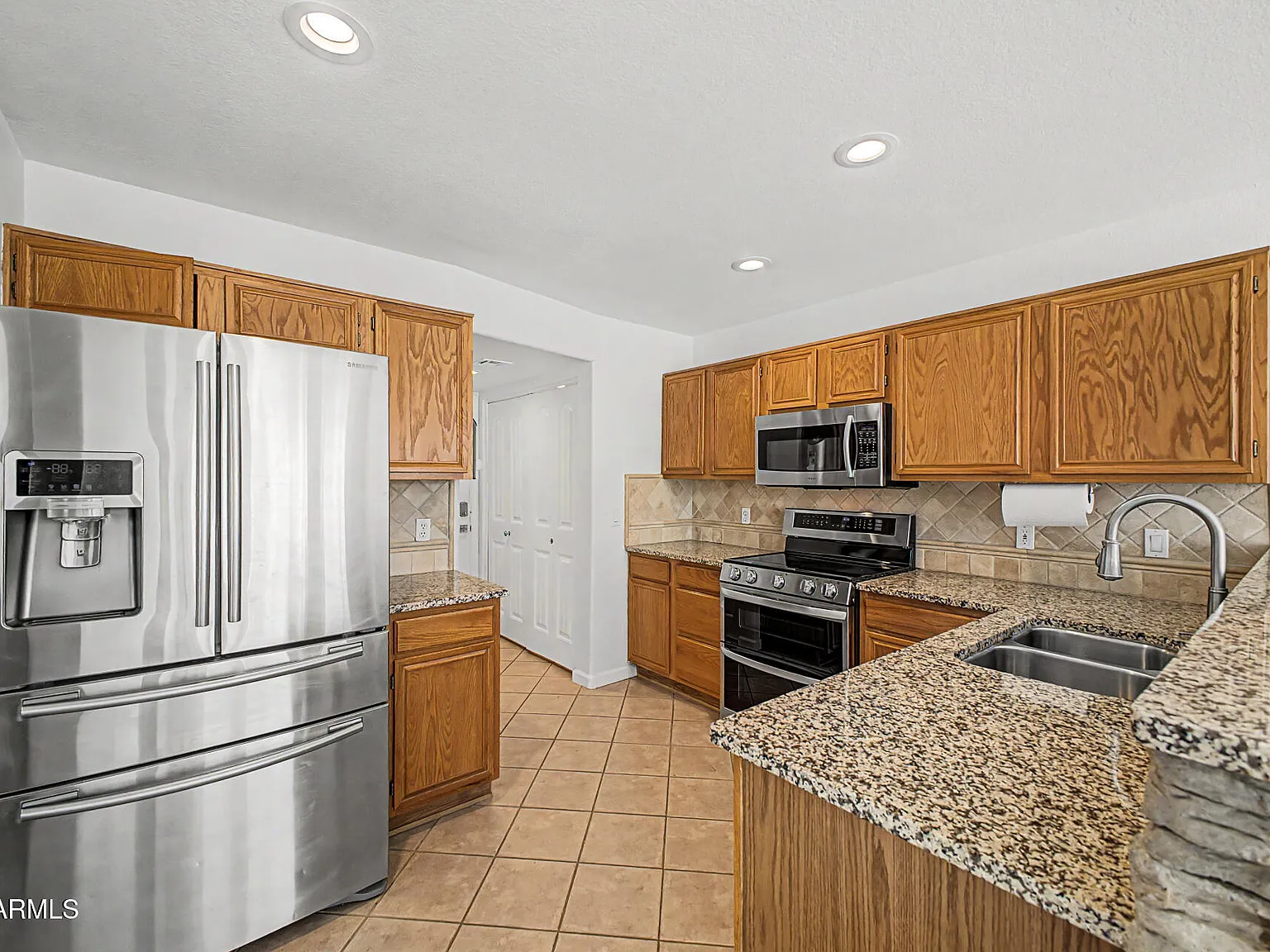 3 bed, 2.5 bath, 1761 sqft, $2,700 — Photo 4