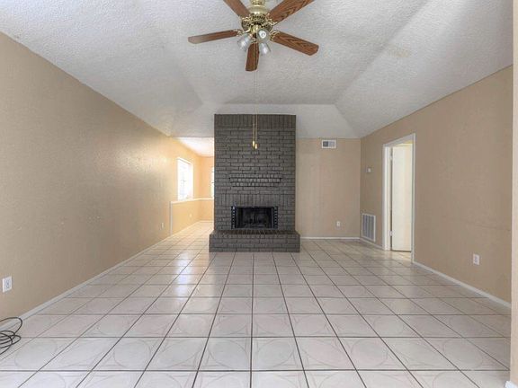 5th image of 9515 Bollingbrook Dr