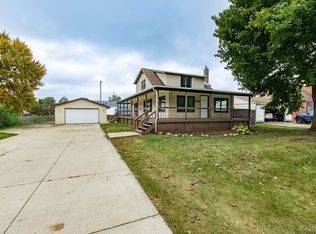 4149 Quillen Ave, Waterford, MI 48329
