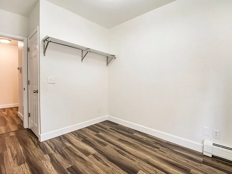 1629 N Clarkson St #21 — Photo 9