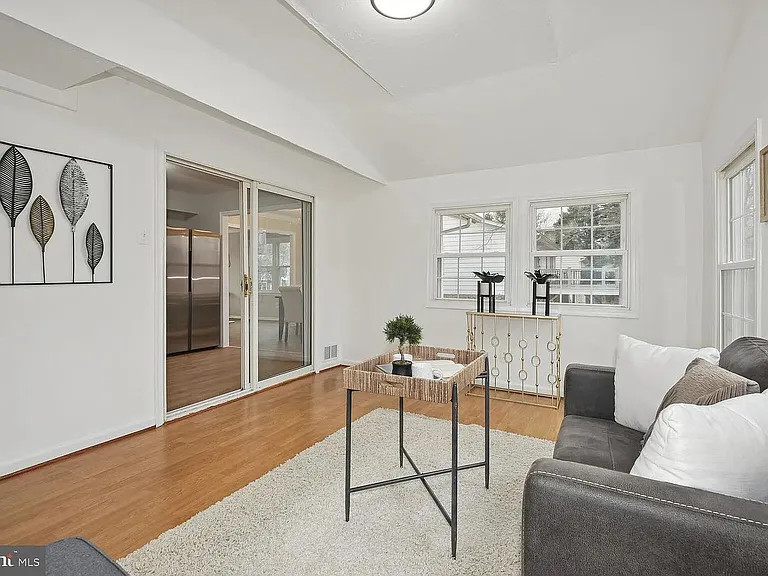 4746 Carterwood Dr — Photo 17