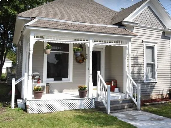 1009 O St, Aurora, NE 68818