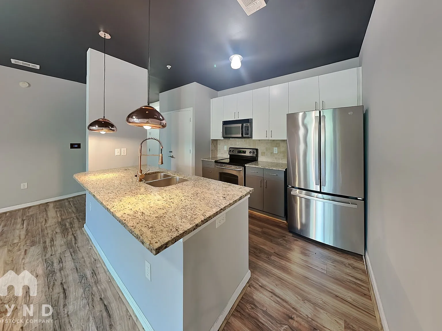 2 bed, 2.0 bath, 1050 sqft, $1,700 — Photo 3