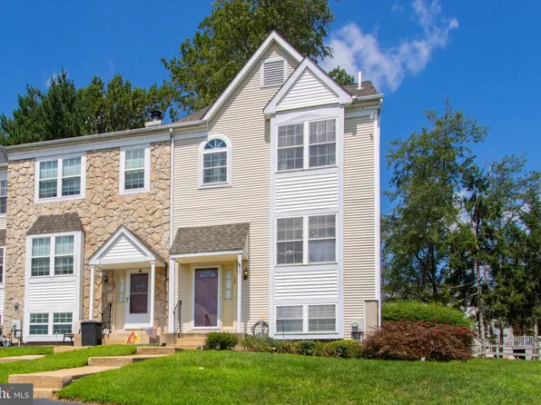 185 Megan Cir, Aston, PA 19014