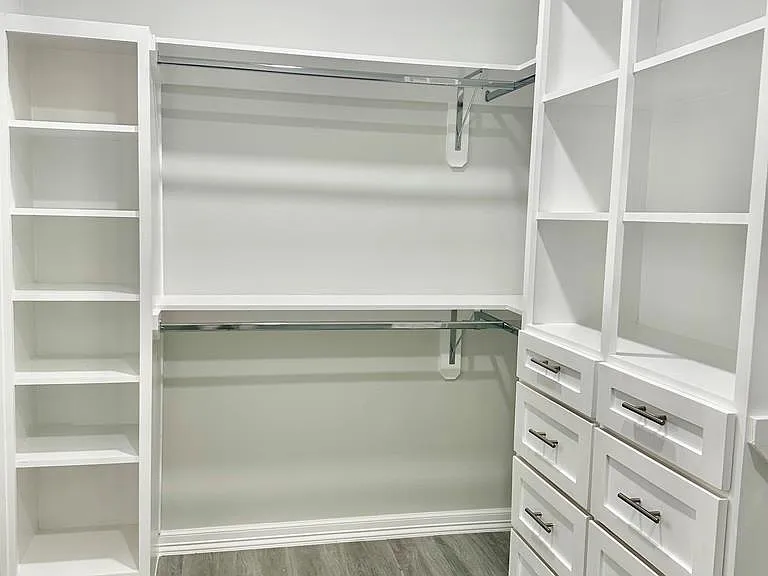 7005 Heliconia Dr — Photo 14