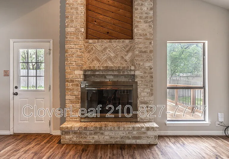 2907 Burnt Oak St — Photo 8
