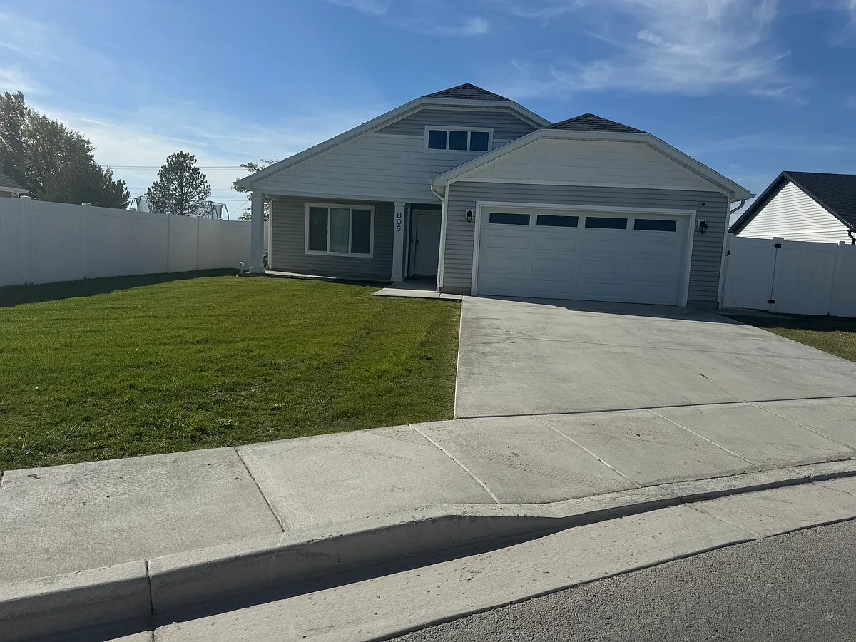 Building Photo - 805 N 980 W