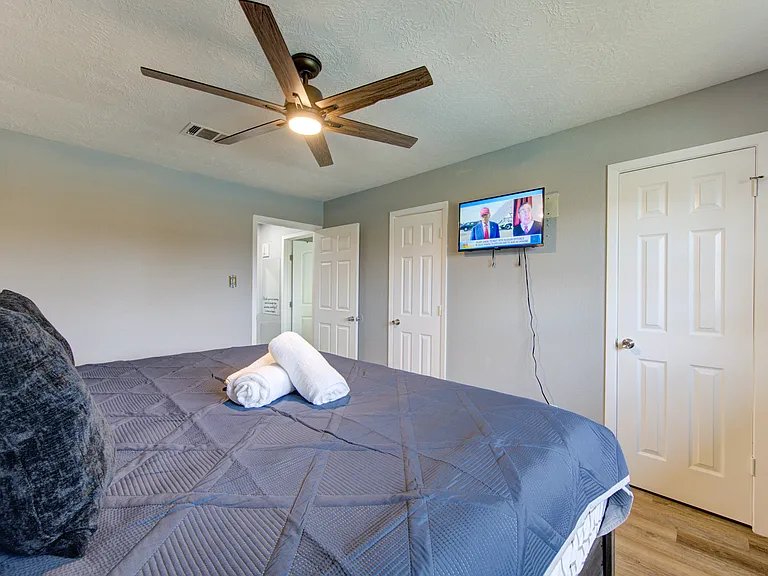 9901 Thrush St — Photo 20