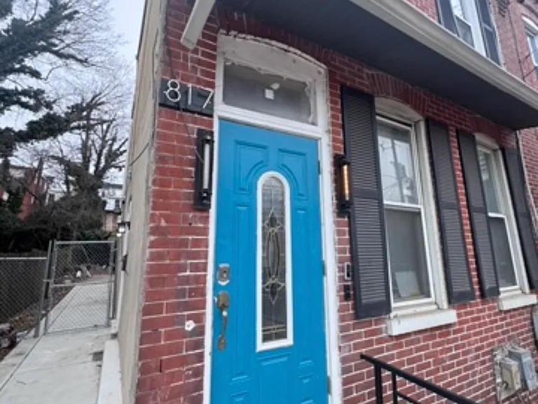 817 N Monroe St #1 — Photo 4