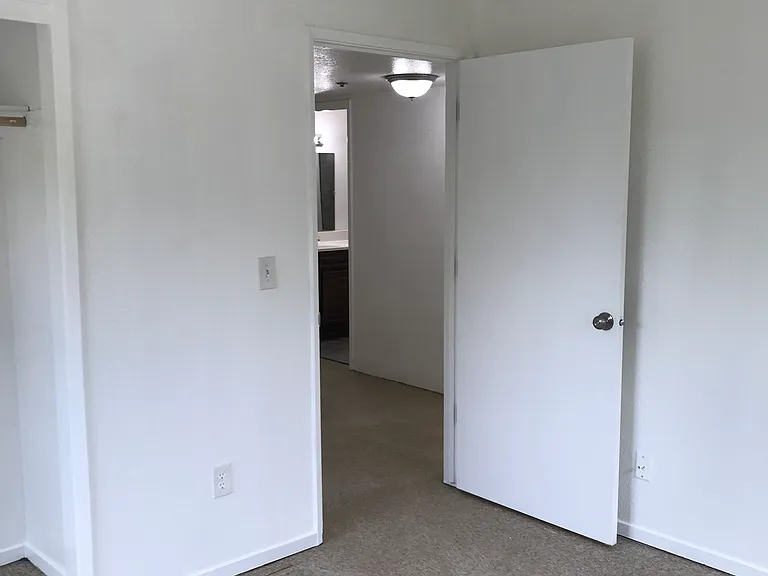 323 Magnolia St #101 — Photo 13