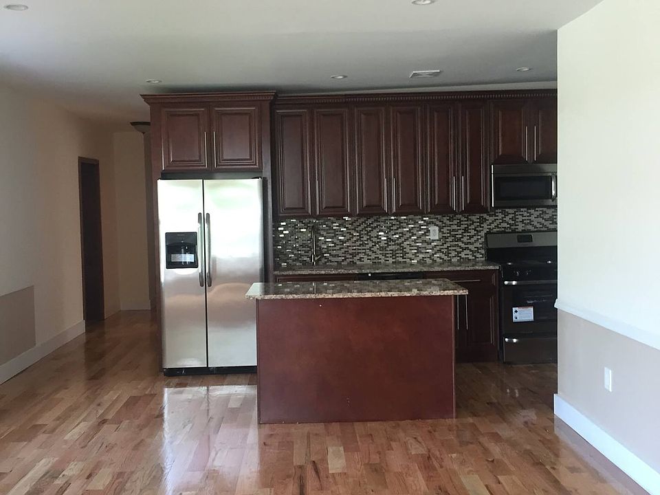 2nd image of 177 106 Ave
