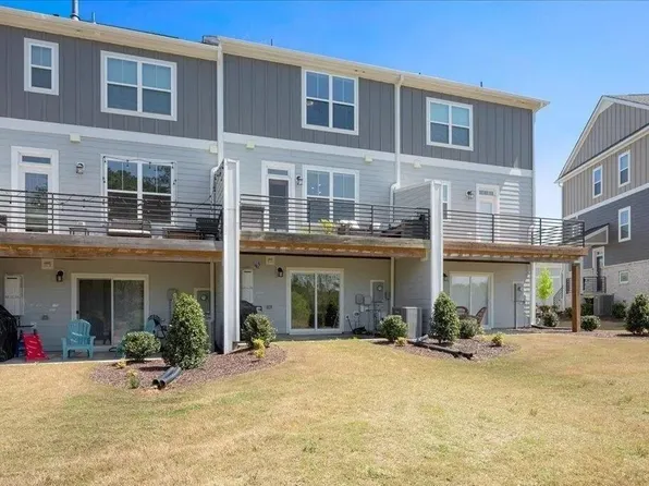 420 Skymont Dr, Holly Springs, NC 27540