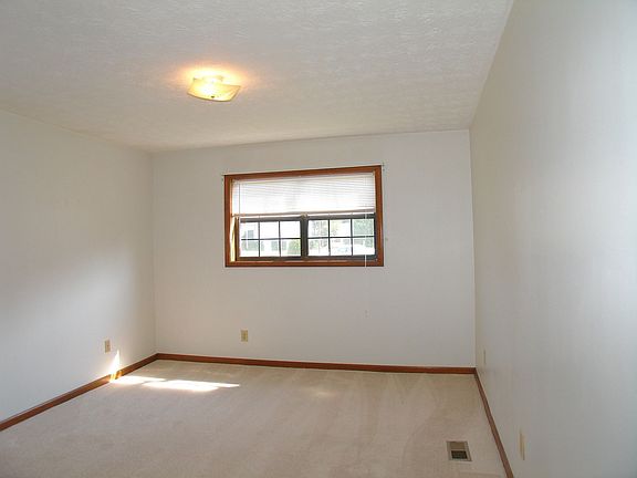 5th image of 1826 Blanche Dr