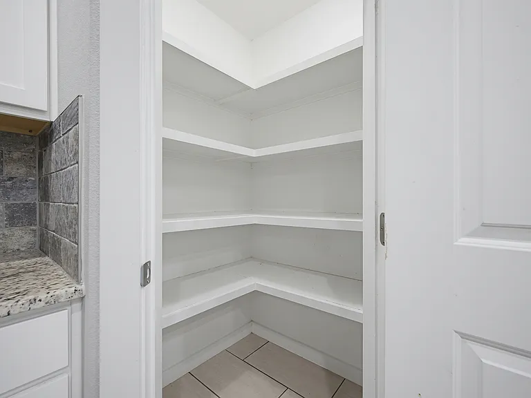 1012 Pasadena St — Photo 6