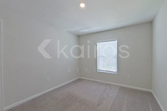 1802 Nebraska Loop — Photo 15