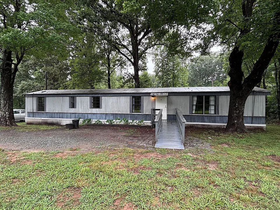 1562 Whitt Hunt Rd #1