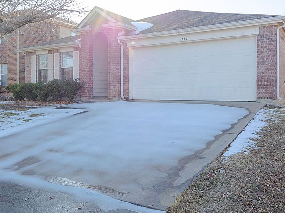 3rd image of 111 Waterford Dr