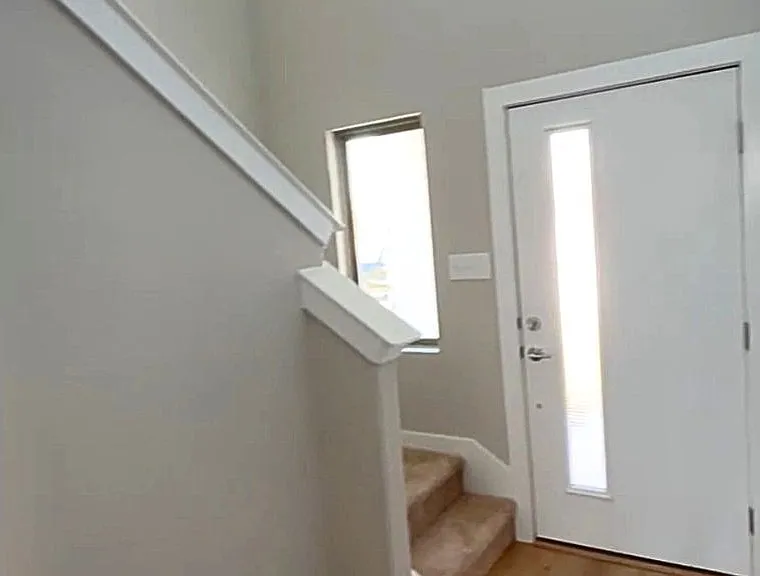 411 Bertney Dr — Photo 4