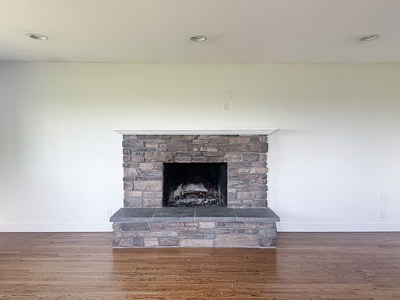 Brand new paint throughout home. Sherman Williams - Alabaster - Flat.
