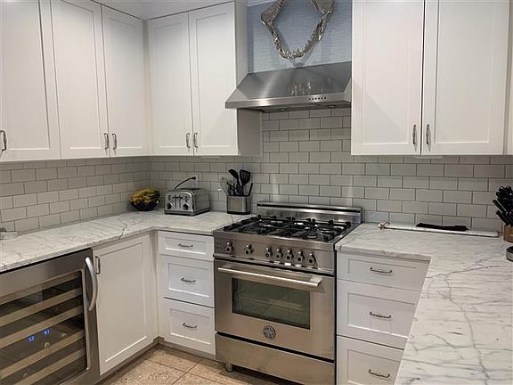 2nd image of 210 Onondaga Ave