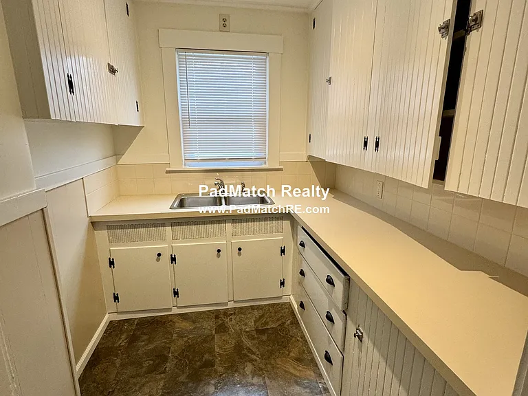 219 Charlton St #1 — Photo 6