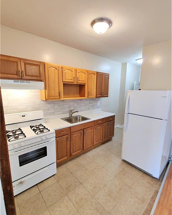 1st image of 345 Legion St