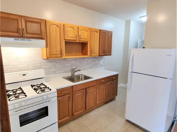 345 Legion St, Brooklyn, NY 11212