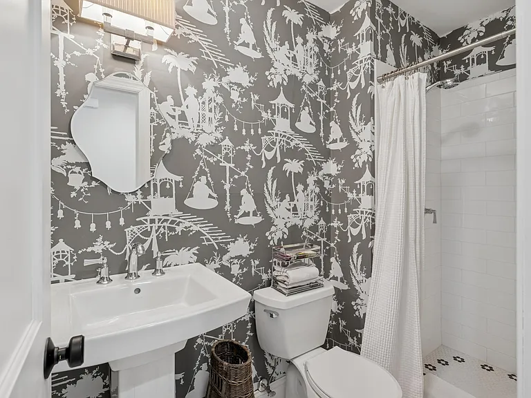 570 Hampton Rd #22 — Photo 12