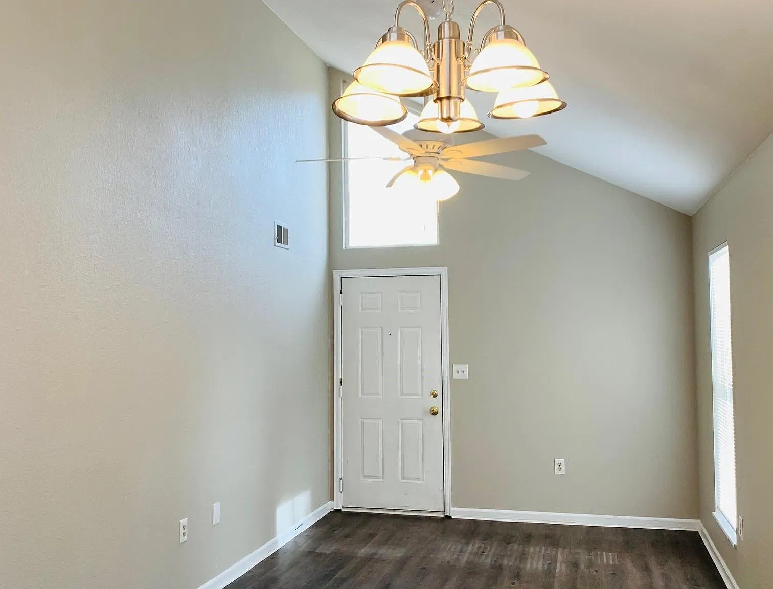 2 bed, 728 sqft, $1,500 — Photo 3