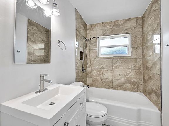 3rd image of 2674 Michigan Ave #1