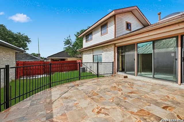 6118 Windy Knl — Photo 26