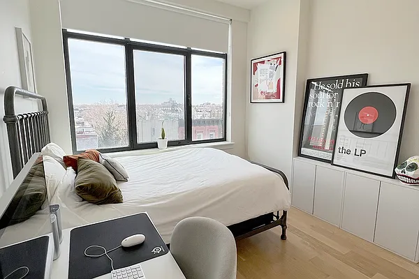 Rented by Nooklyn NYC LLC | media 28