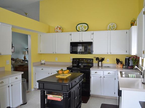 5th image of 17328 Woodcrest Way