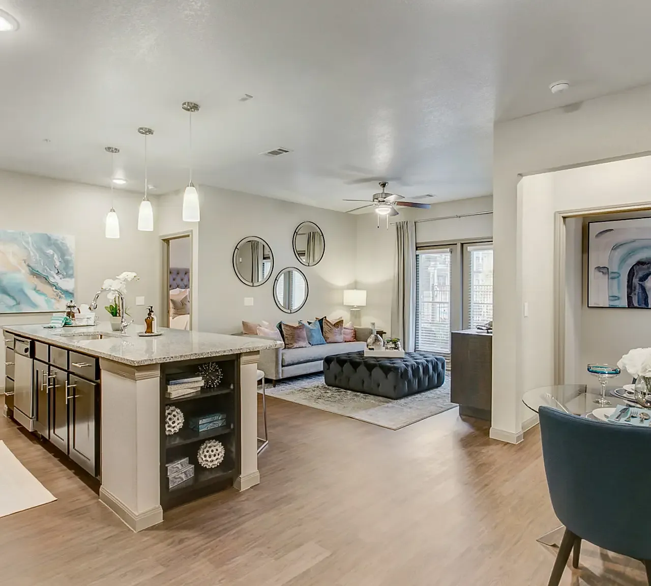 1 bed, 1.0 bath, 732 sqft, $950 — Photo 1