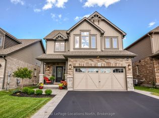 25 Maidens Cres, Collingwood, ON L9Y 3B7