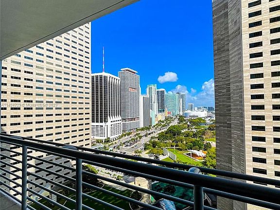 4th image of 335 Biscayne Blvd #2300
