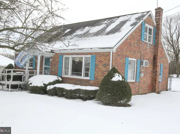 90 Henry Ave, Boyertown, PA 19512