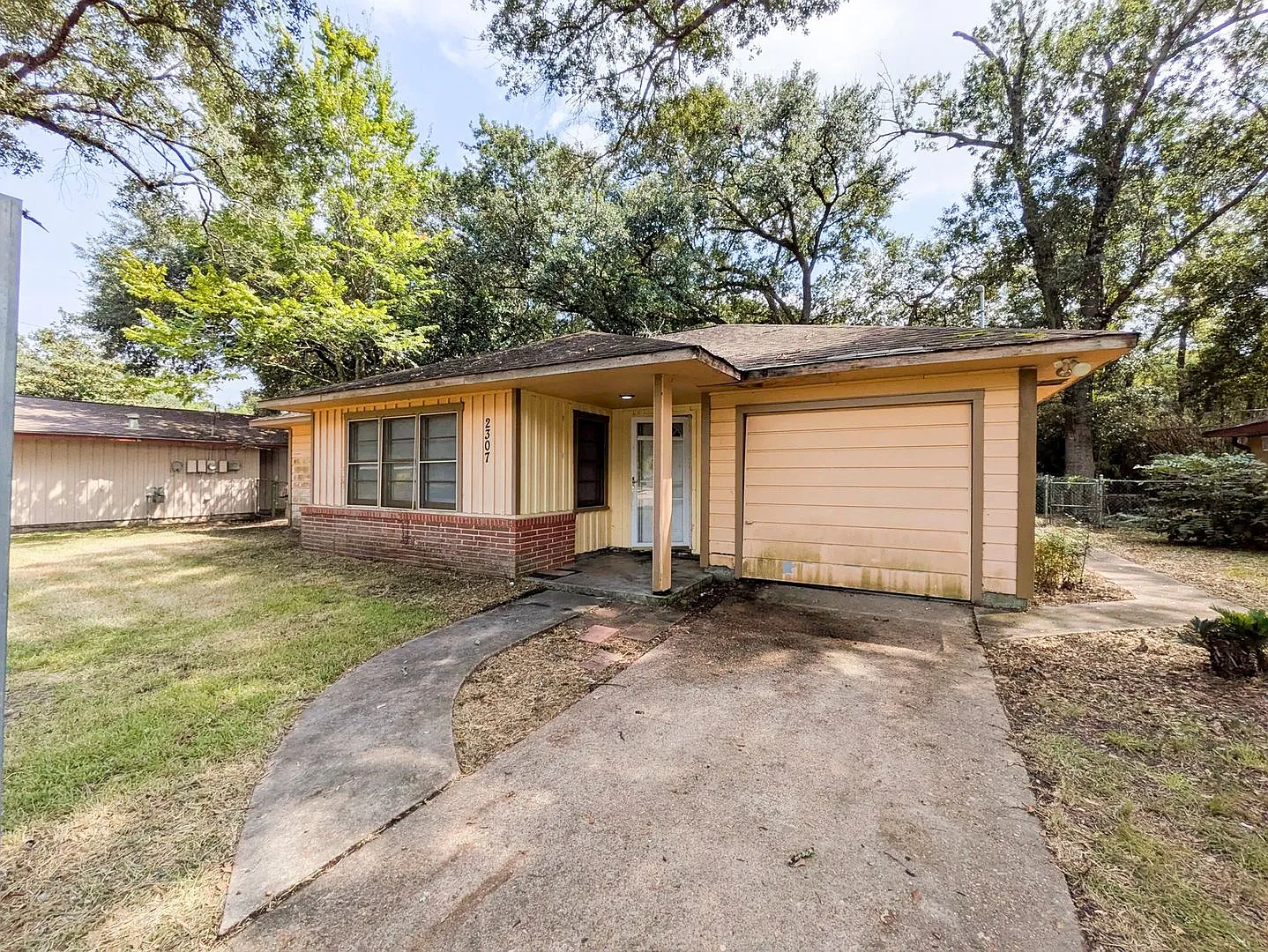 2307 McKee Dr, Orange, TX 77630 — Photo 1