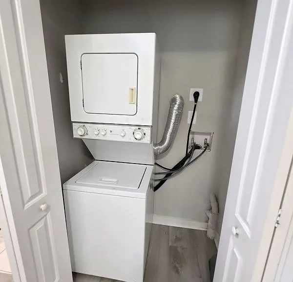 2741 Norma Cir — Photo 17