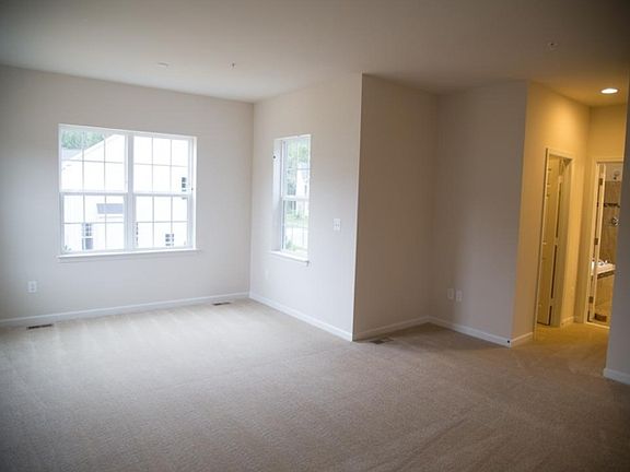 3rd image of 18025 Woods View Dr