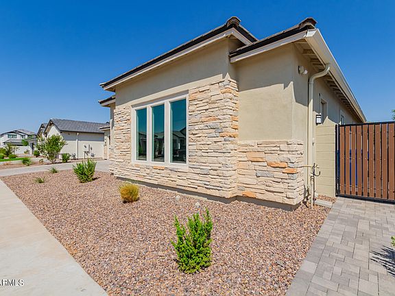 3rd image of 5120 E PADDOCK Place