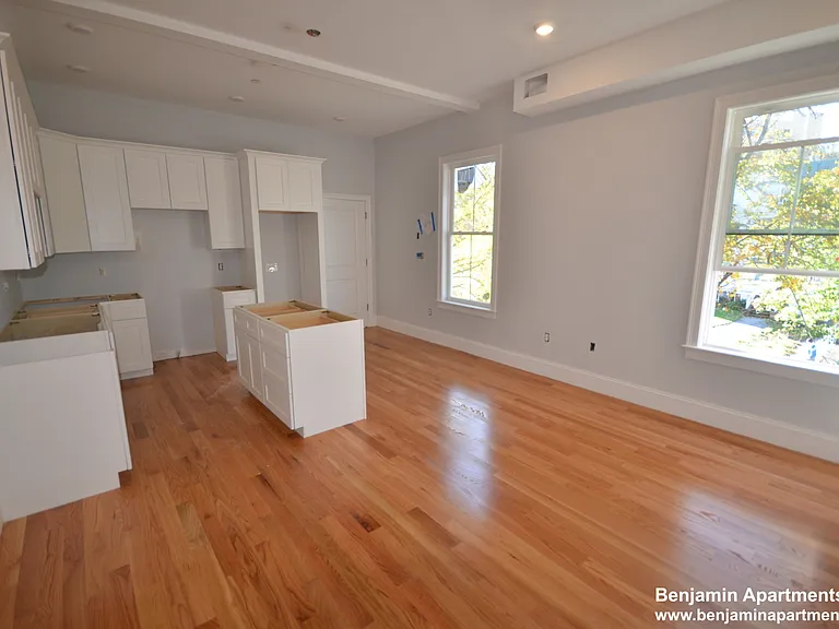 18 Murdock St #16 — Photo 2