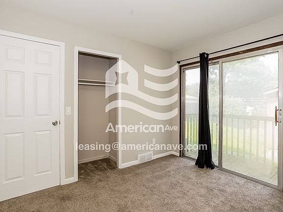 1577293_003_dining_room_3.jpg