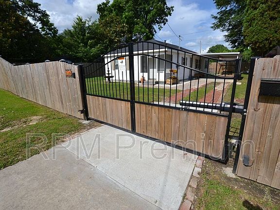 3rd image of 9516 Gassie St